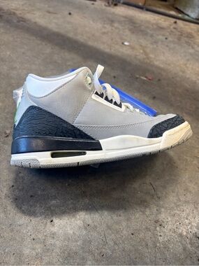 Nike BOYS Gray and Black Sneakers